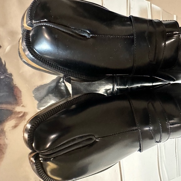 🚨3 DAY SALE 25% OFF‼️
Brand NEW Maison Margiela Tabi Boots - Black - Picture 8 of 13